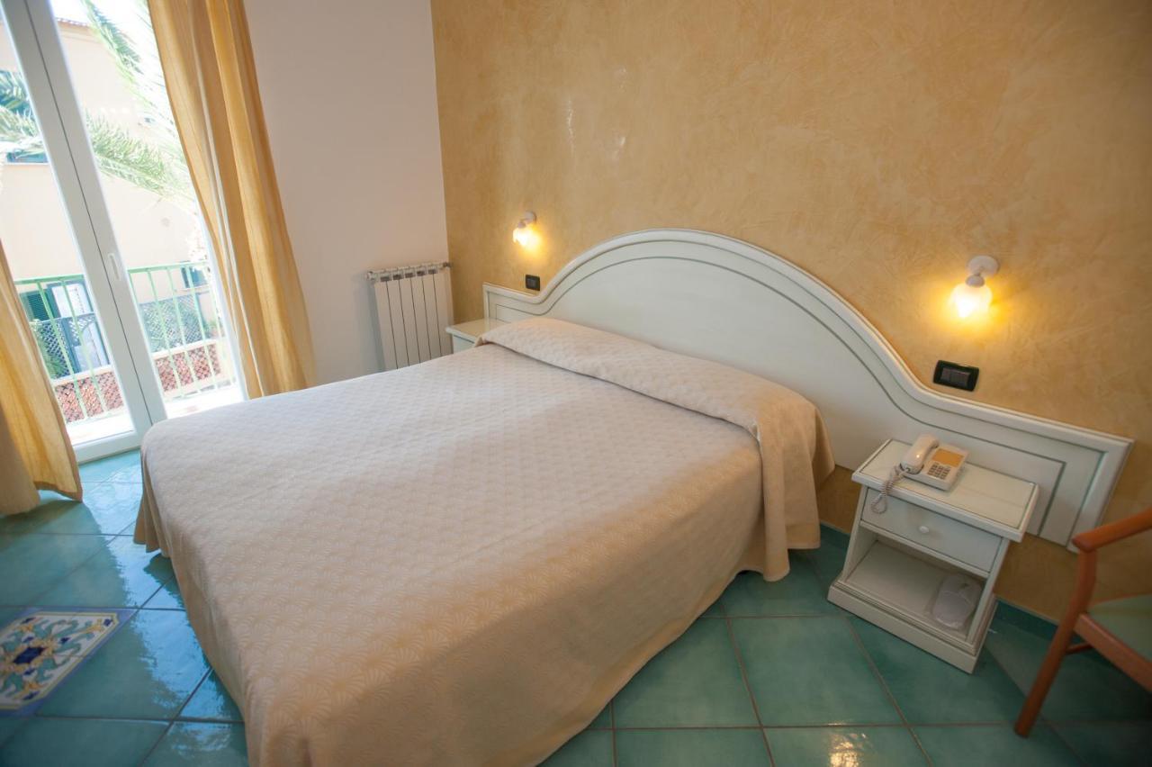 Hotel Villa Sirena - Thermae & Spa Ischia Eksteriør bilde