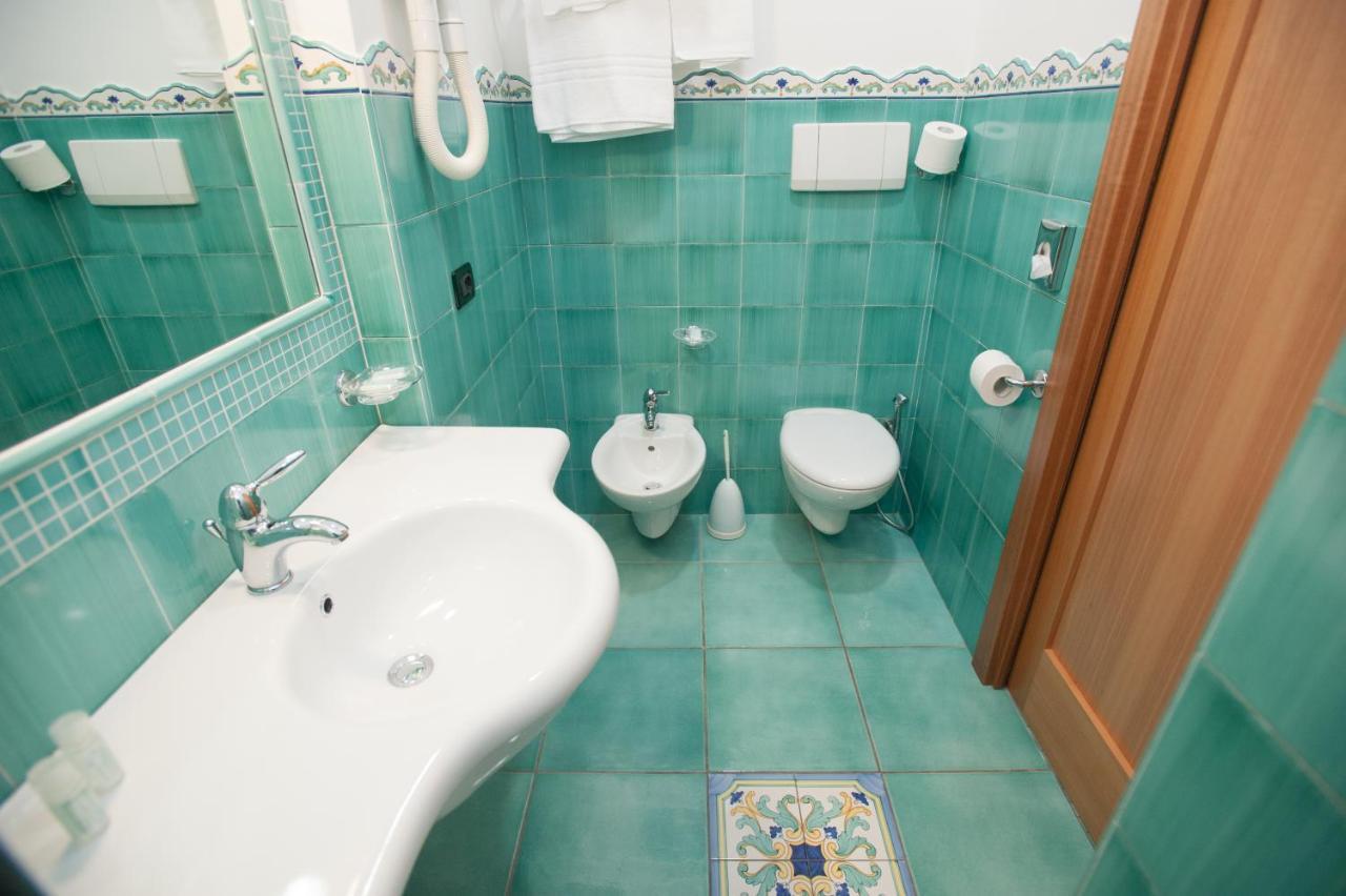 Hotel Villa Sirena - Thermae & Spa Ischia Eksteriør bilde